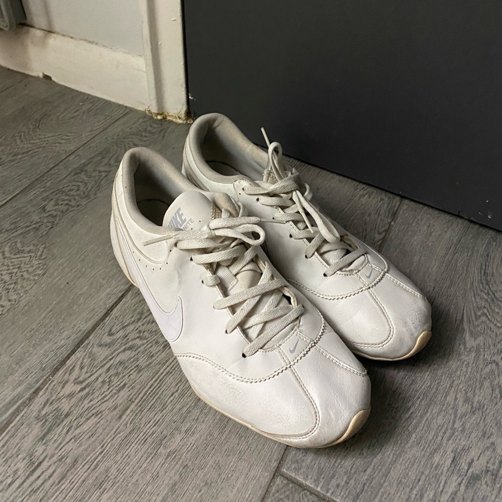 Nike cheer sneakers📣